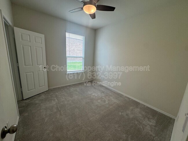 Building Photo - 8132 Cedar Lake Ln