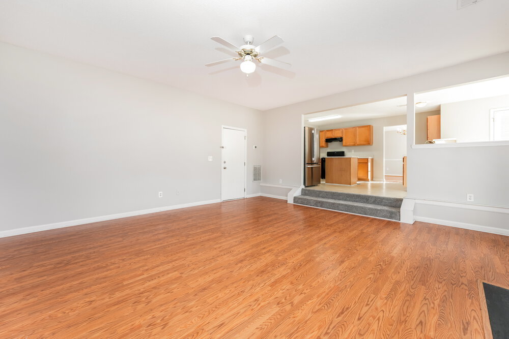 Building Photo - 425 Canoga Ct