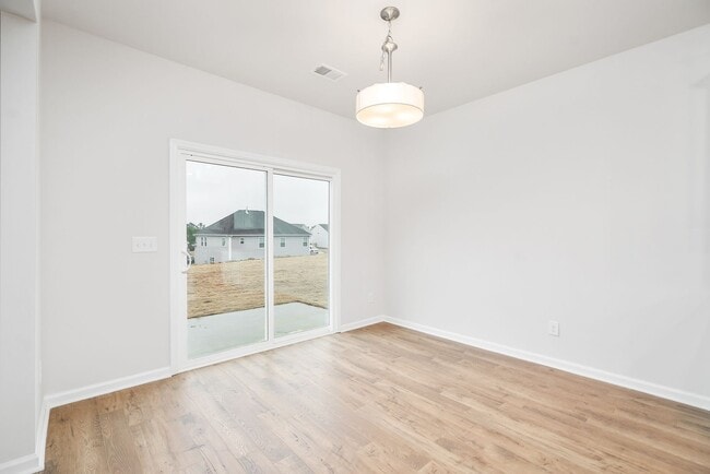 Building Photo - 775 Justify Lp
