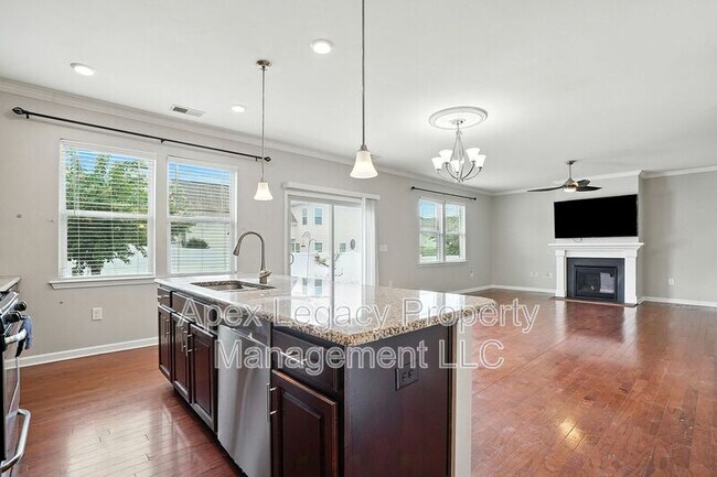 Building Photo - 1009 Artis Town Ln