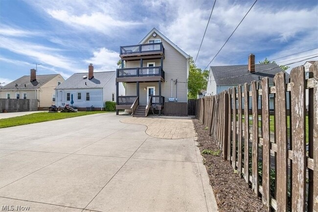 Building Photo - 3806 Liggett Dr