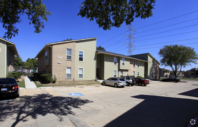 Building Photo - Catalina Apartments