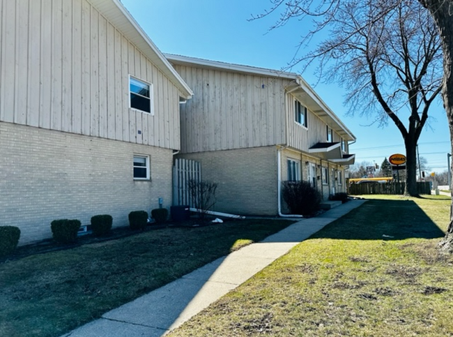 Building Photo - 4209 W Good Hope Rd