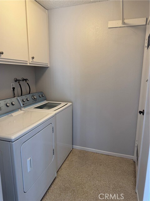 Building Photo - 996 W Huntington Dr