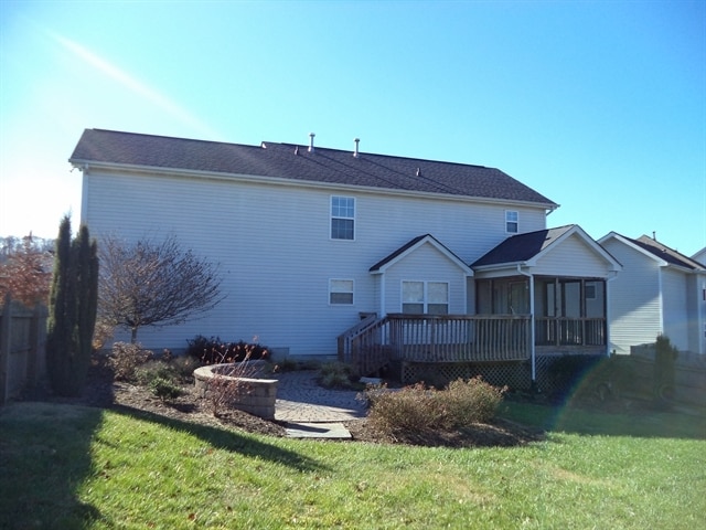 Building Photo - 4643 Aylesbury Dr