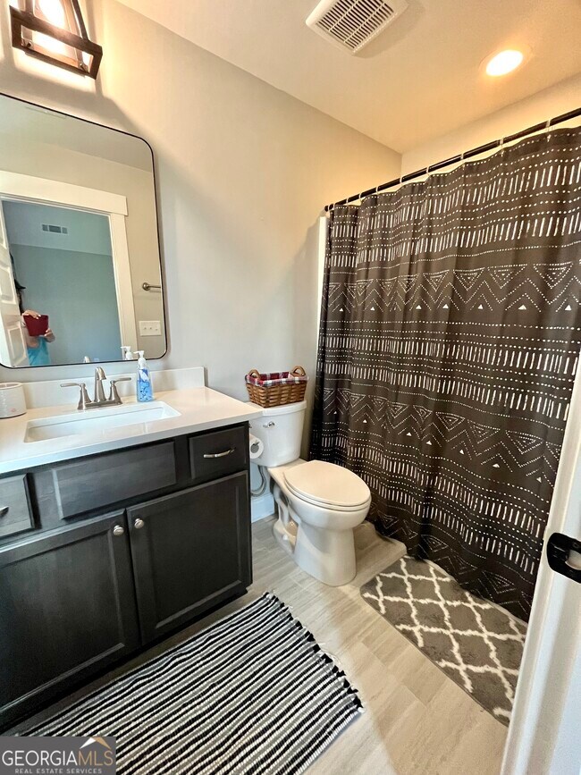 Building Photo - 1180 Legend Dr