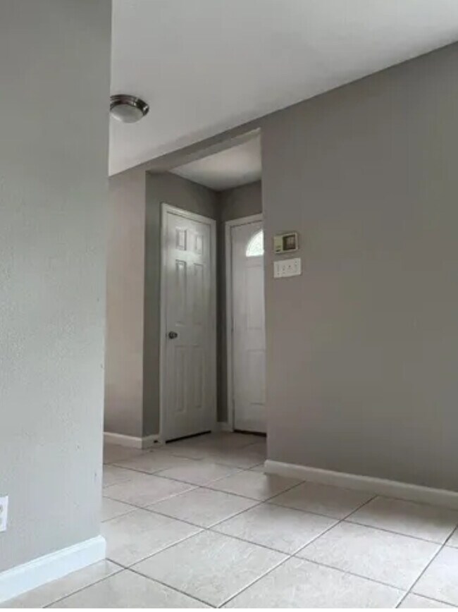 Building Photo - 7719 Bowens Crossing St