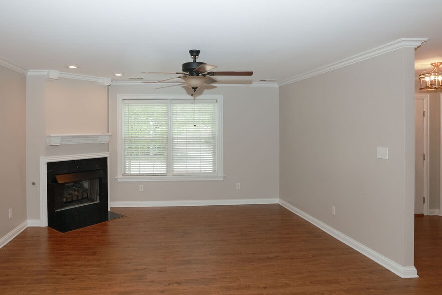 Building Photo - 3288 Snaffle Rd