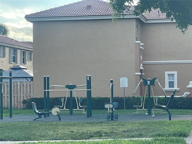 Building Photo - 8423 NW 138th Terrace