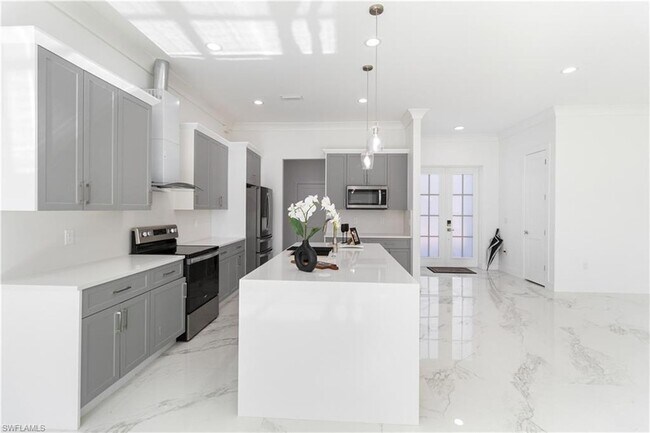 Building Photo - 23117 Hammond Ave