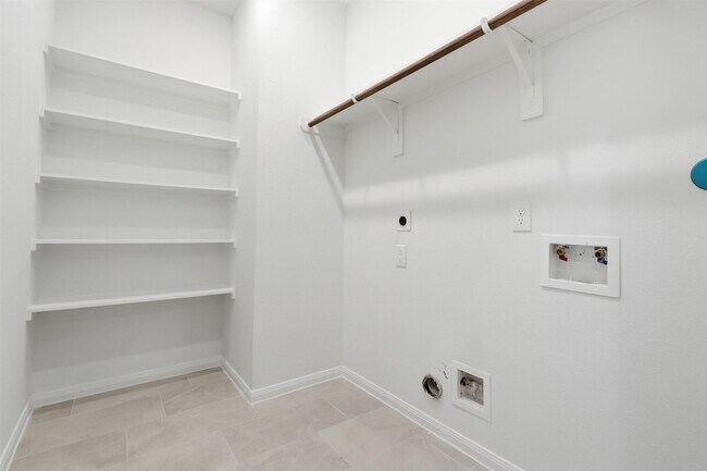 Building Photo - 9906 Clark Cyn Ln