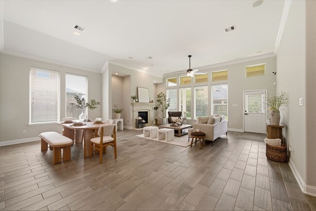 Building Photo - 18619 Navarro Branch Dr