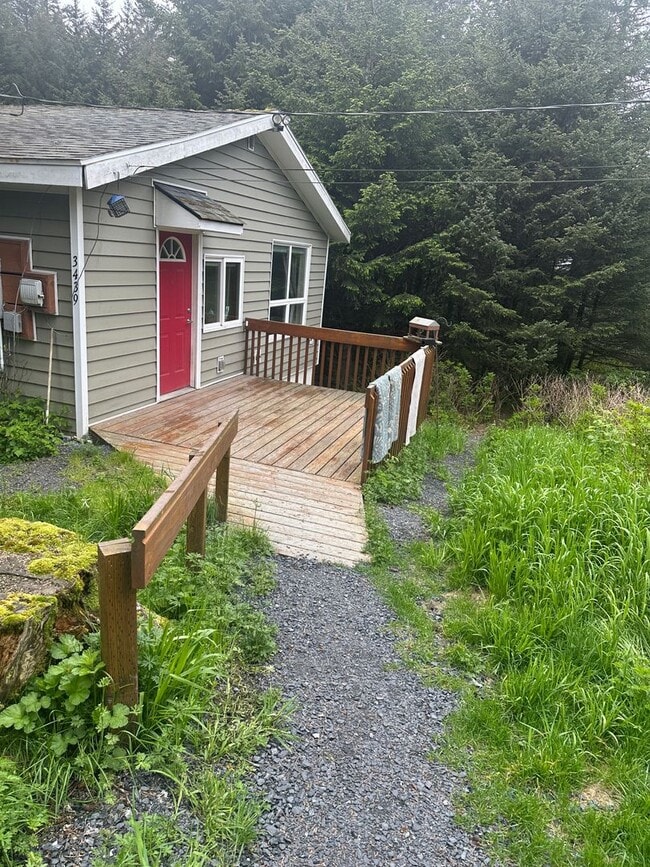 Building Photo - 3439 Peninsula Rd