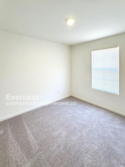 Building Photo - 137 Flowering Cherry St