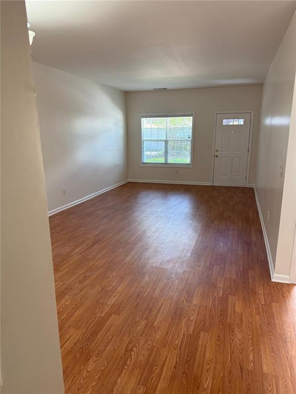 Building Photo - 2369 Suwanee Pointe Dr