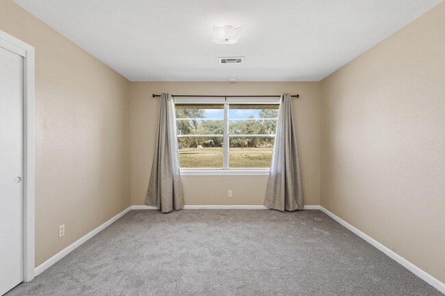 Building Photo - 10645 Oak Brook Dr