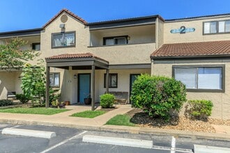 Building Photo - 400 W St Elmo Rd