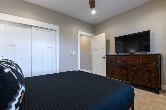 Building Photo - 444 Cowboy Trail