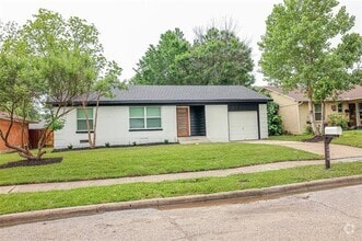 Building Photo - 3424 Hilton Dr