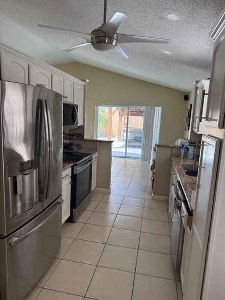 Building Photo - 2139 Fairmont Cir