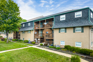 Building Photo - Mission Manor Apartments