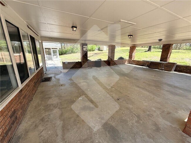 Building Photo - 3670 Gravitt Rd