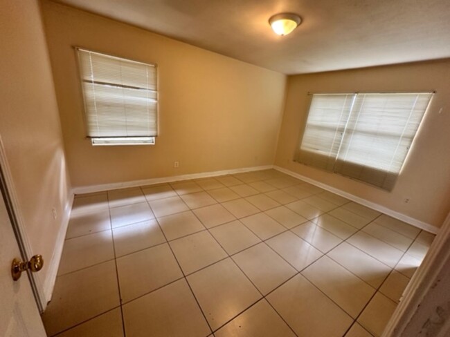 Building Photo - Move Fast on This Extra-Spacious 3-Bedroom...