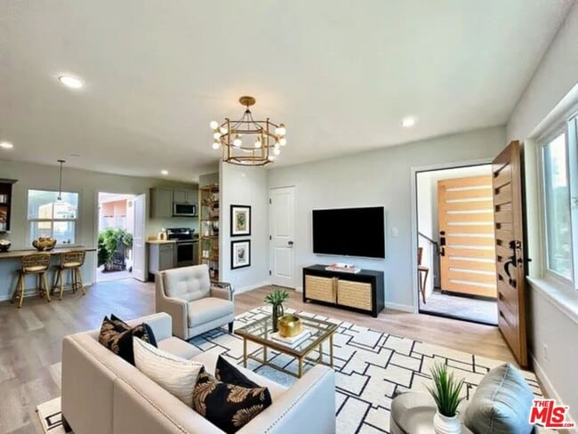 Primary Photo - 11700 Dorothy St