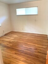 Building Photo - 1709 Ulit Ave