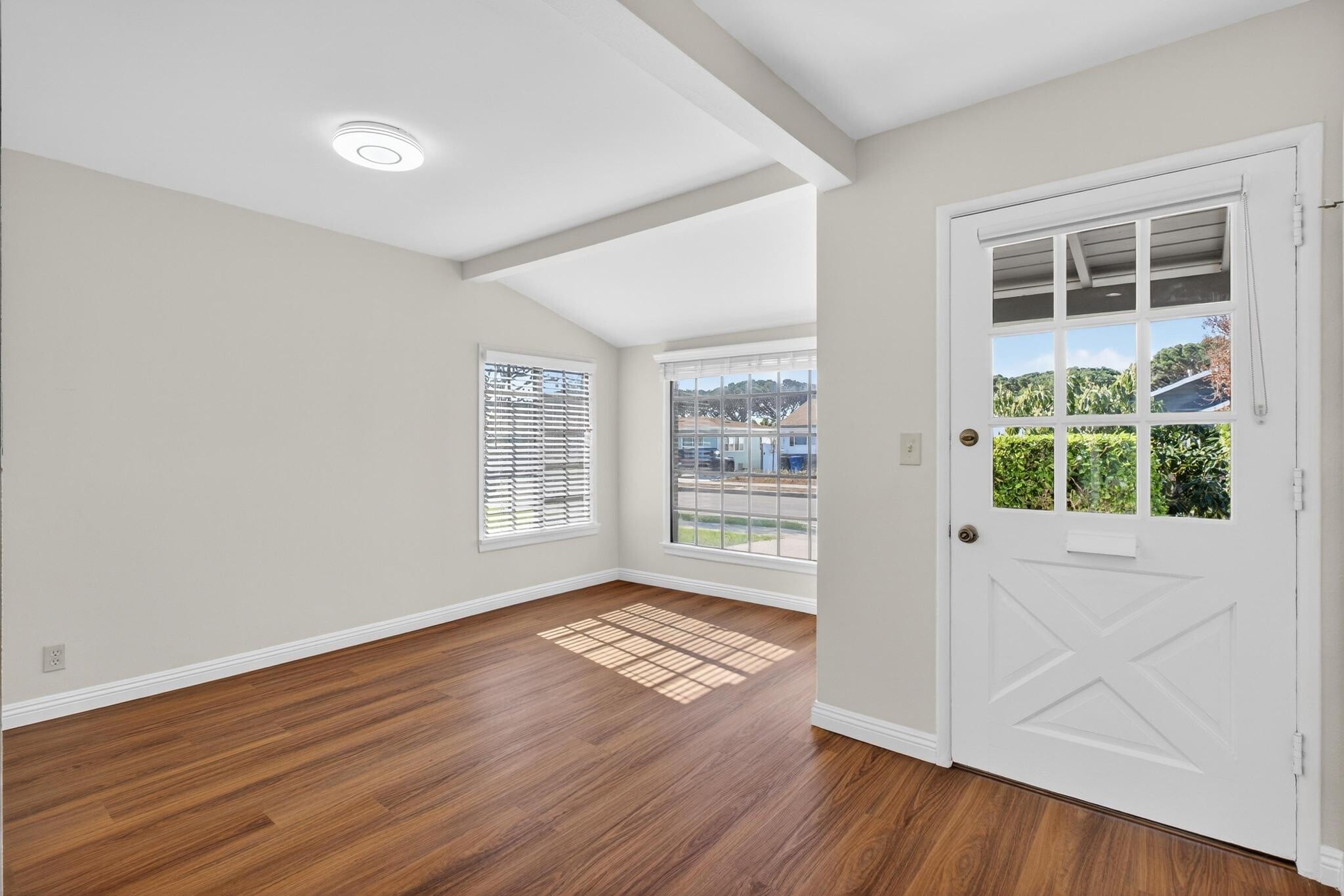 Building Photo - 15202 Florwood Ave