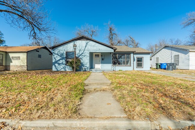 Primary Photo - Charming 3-Bedroom Haven on Windsor Avenue...