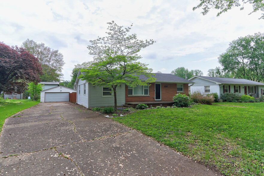 Building Photo - 6222 Indian Dr