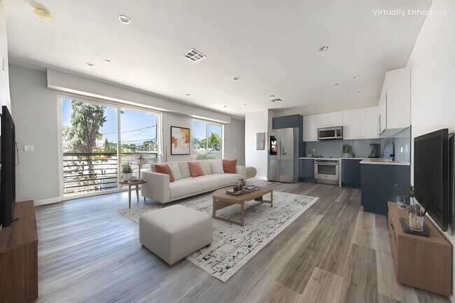 Building Photo - Stunning New 4-Bedroom Townhome with Priva...
