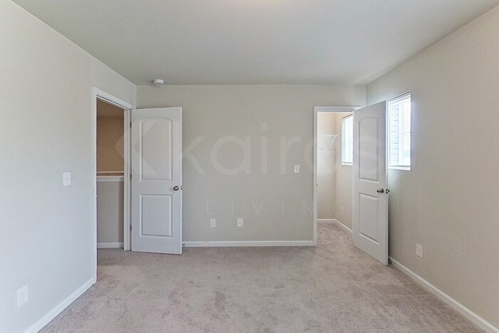 Building Photo - 828 Dove Tree Ln