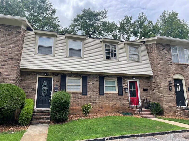 Primary Photo - 117 Eaglewood Way
