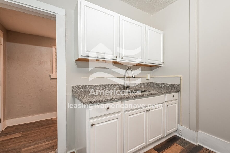 Building Photo - 451 Highland Ave