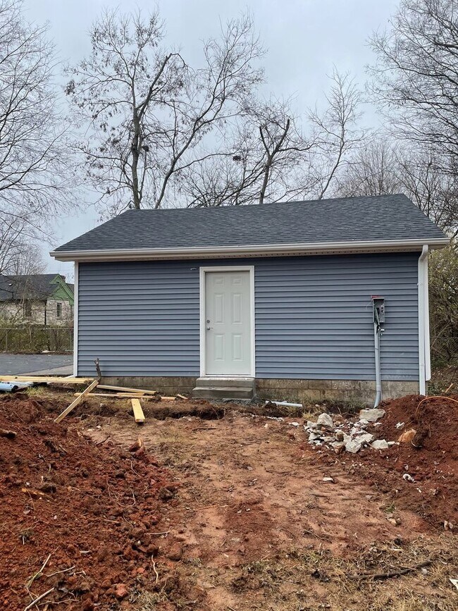 Building Photo - 312 Sumpter Ave