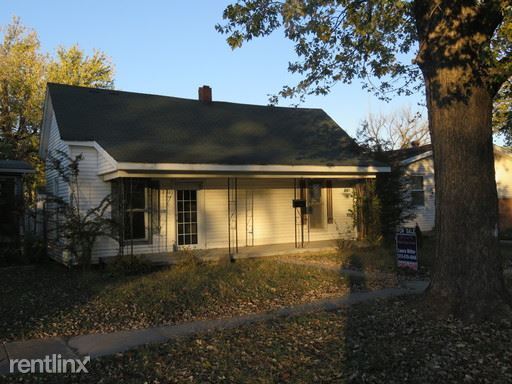 Primary Photo - 2 br, 1 bath House - 217 W Davidson Ave