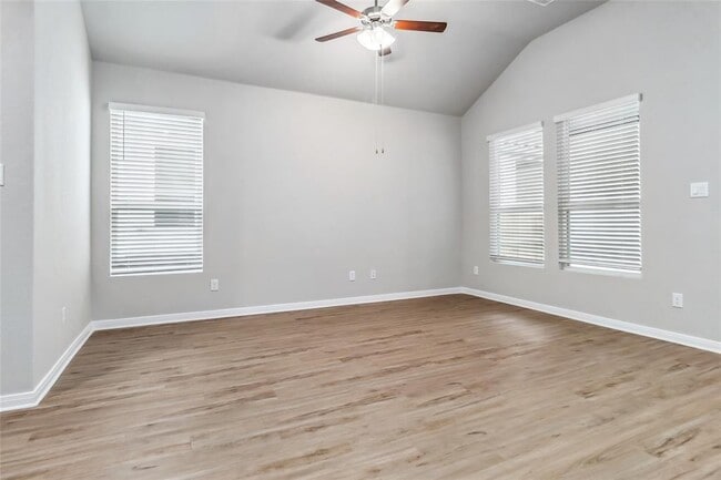 Building Photo - 428 Cross Barn Blvd