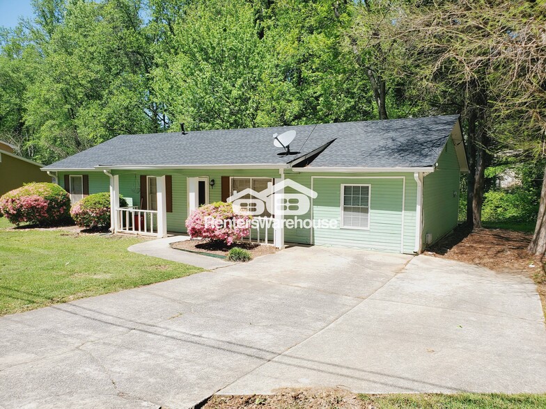 Primary Photo - 1778 Merry Oak Rd SW