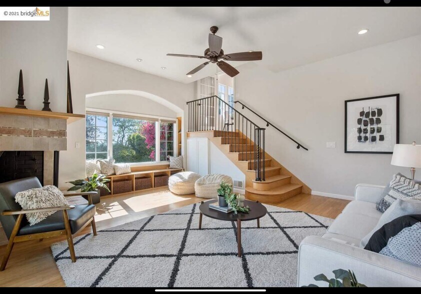Family Room - 6344 Snake Rd