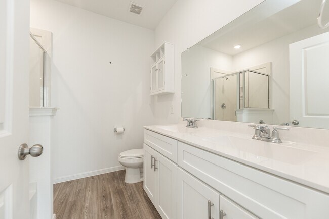 Building Photo - 21119 Sherrell Bay Dr