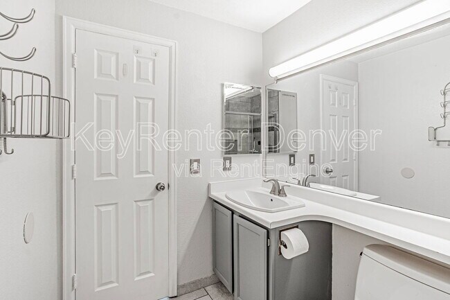 Building Photo - 12505 E Tennessee Cir