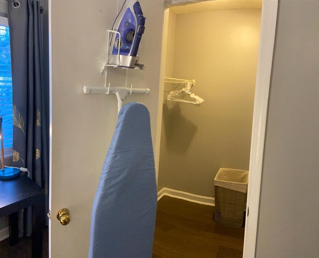 Walk in closet - 6005 Wingate Way