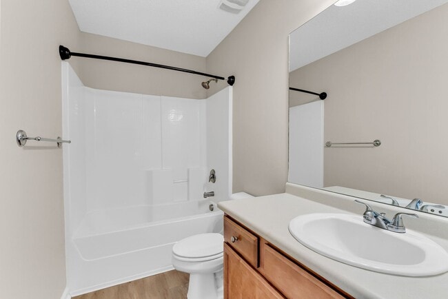 Building Photo - 3 Bedroom 2.5 Bathroom Townhome in Cypress Point - Richmond Hill