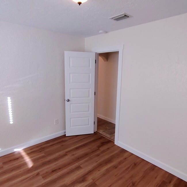 Building Photo - 2230 Grove St S