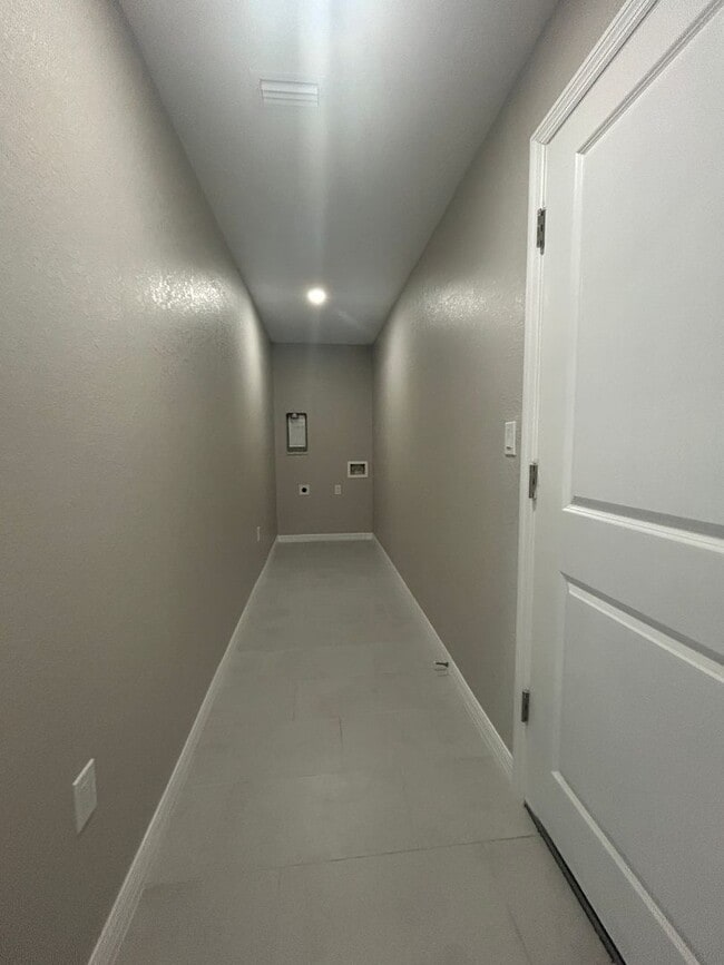 Building Photo - Your Dream Rental: Brand-New 4BR/3BA with Open Floor Plan