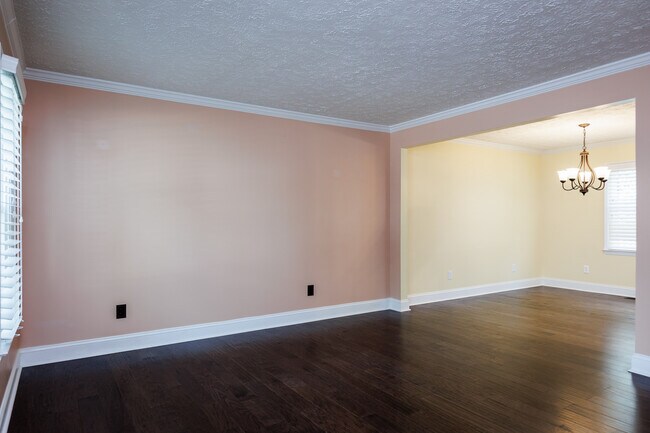 Building Photo - 206 Maumee Ct