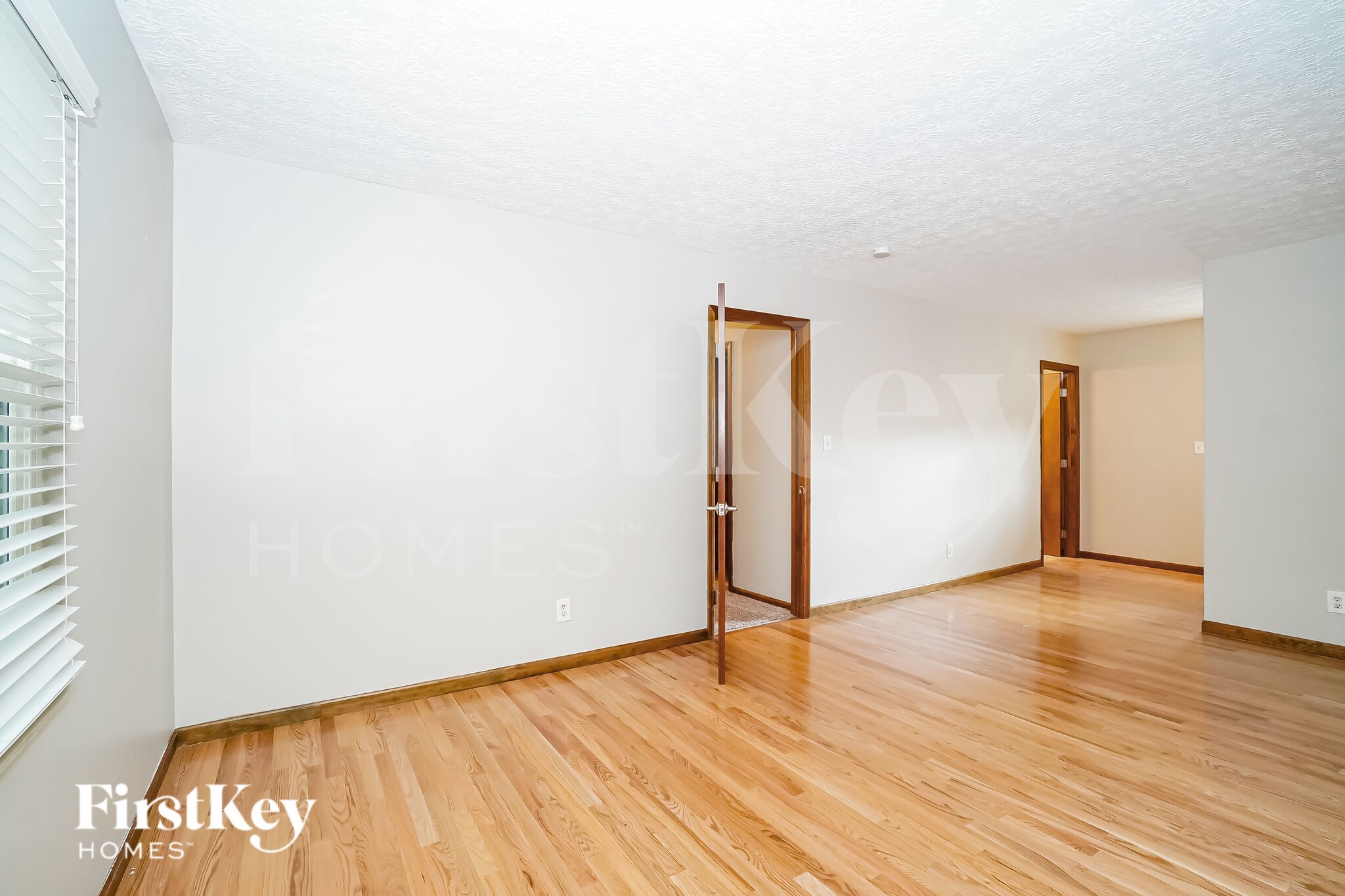 Building Photo - 819 Lindenhaven Ct