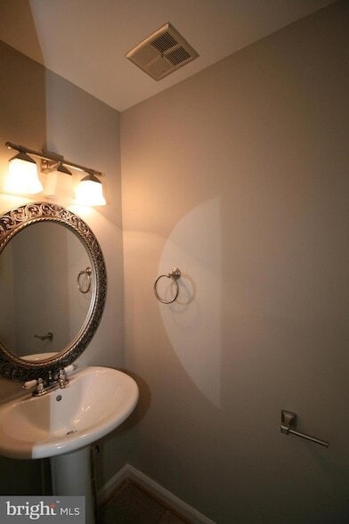 Building Photo - 114 Barnsfield Ct